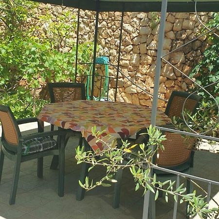 Apartments Biserka - 50 M From Beach Trogir Buitenkant foto