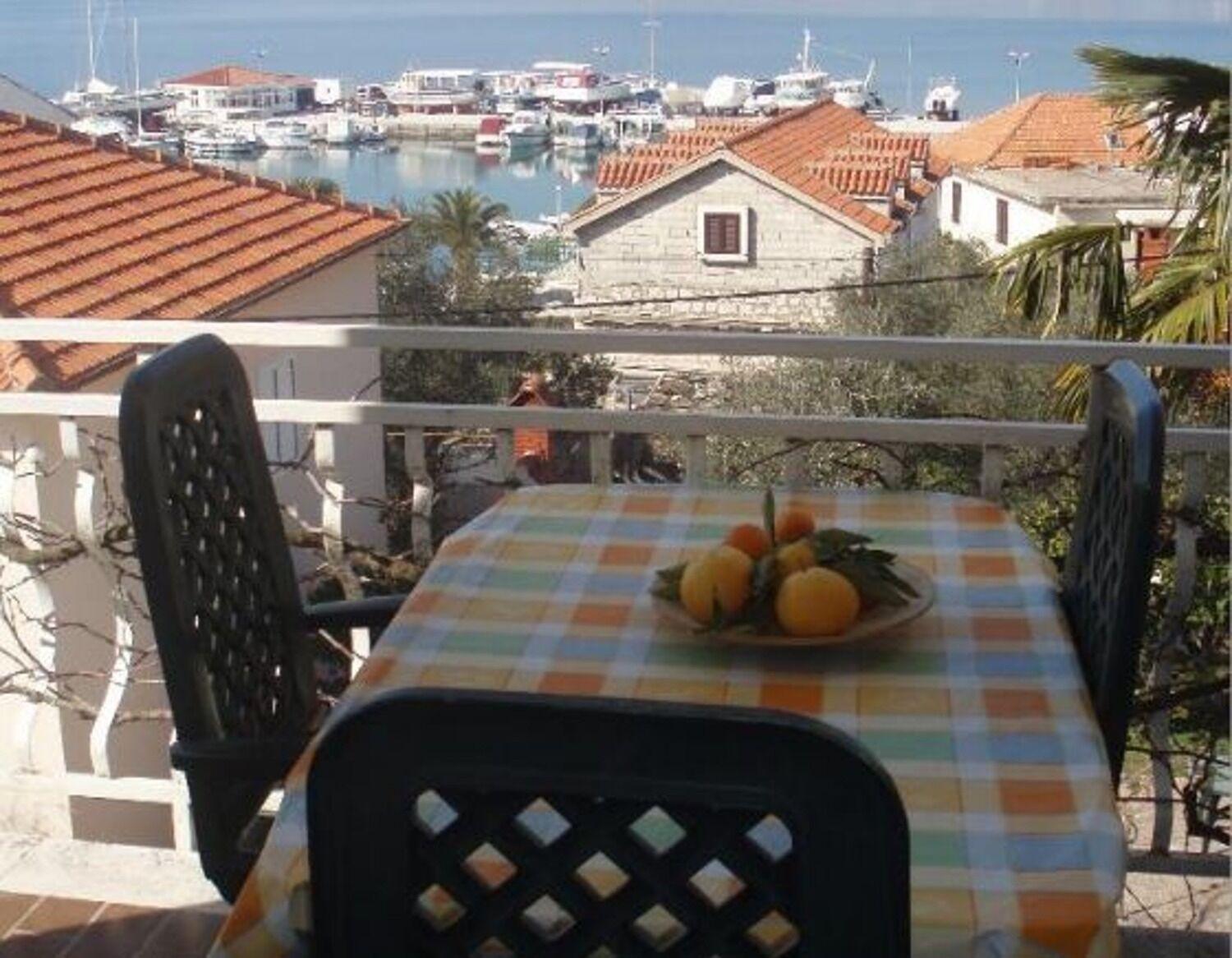 Apartments Biserka - 50 M From Beach Trogir Buitenkant foto