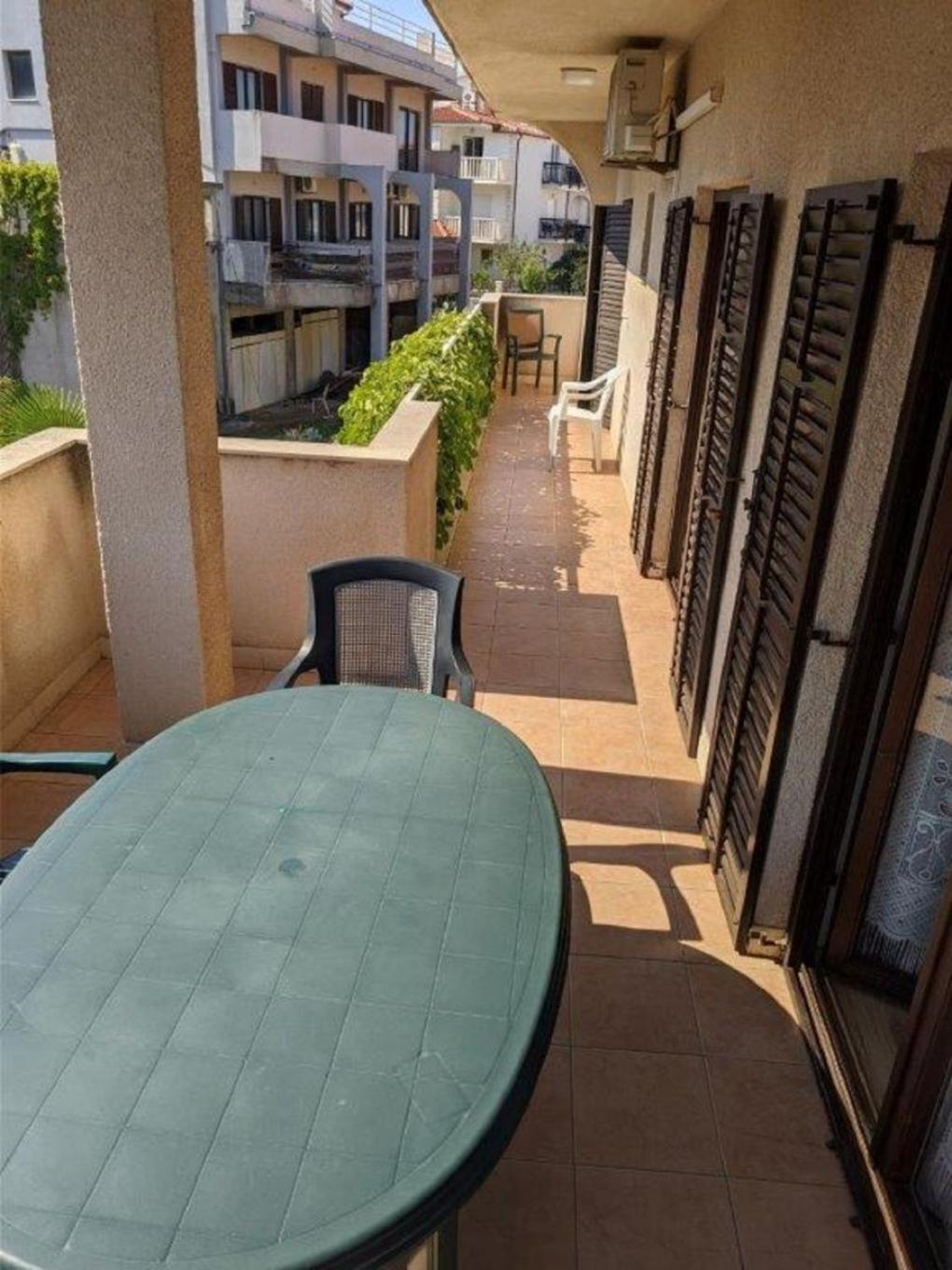 Apartments Biserka - 50 M From Beach Trogir Buitenkant foto