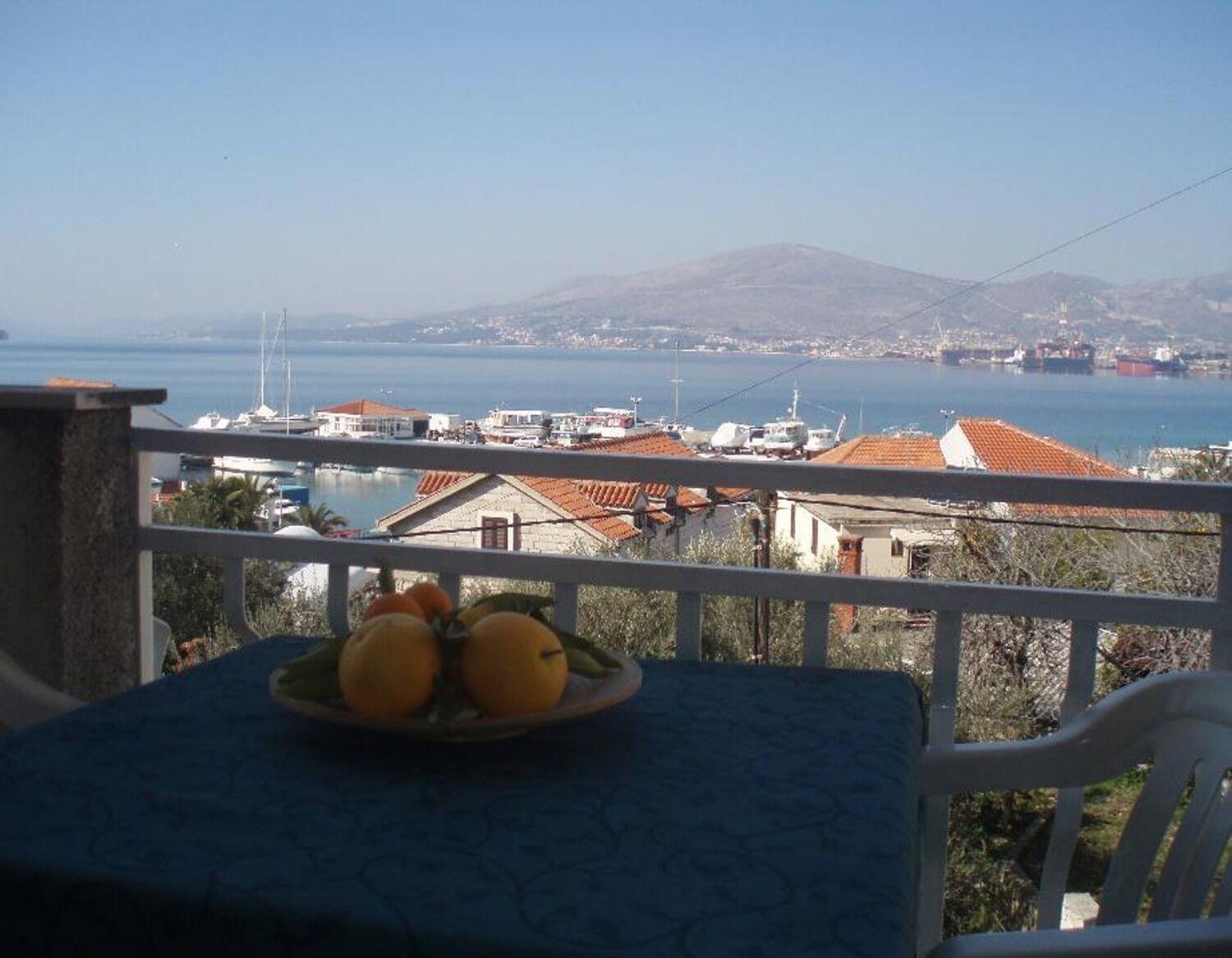 Apartments Biserka - 50 M From Beach Trogir Buitenkant foto