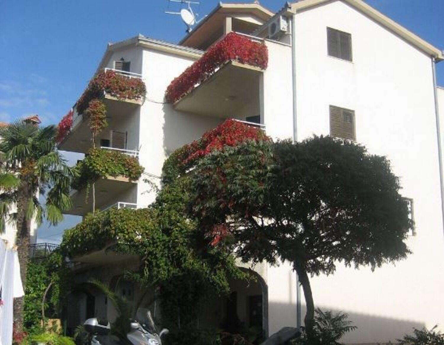 Apartments Biserka - 50 M From Beach Trogir Buitenkant foto