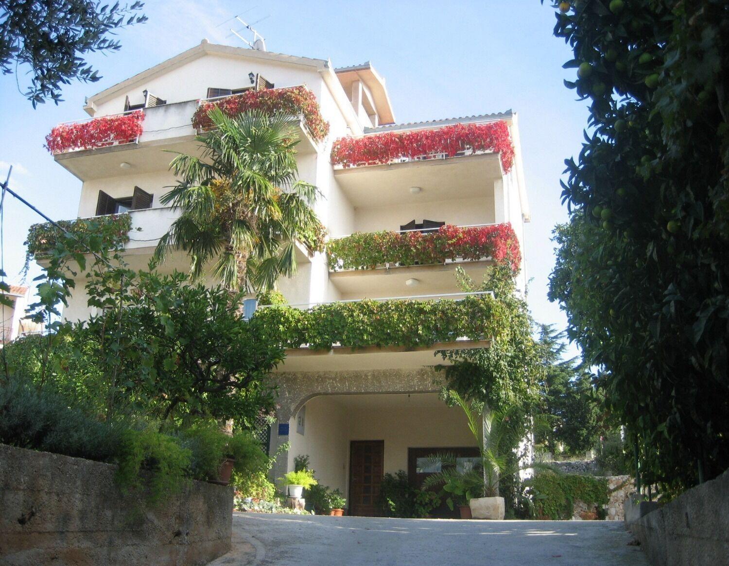 Apartments Biserka - 50 M From Beach Trogir Buitenkant foto