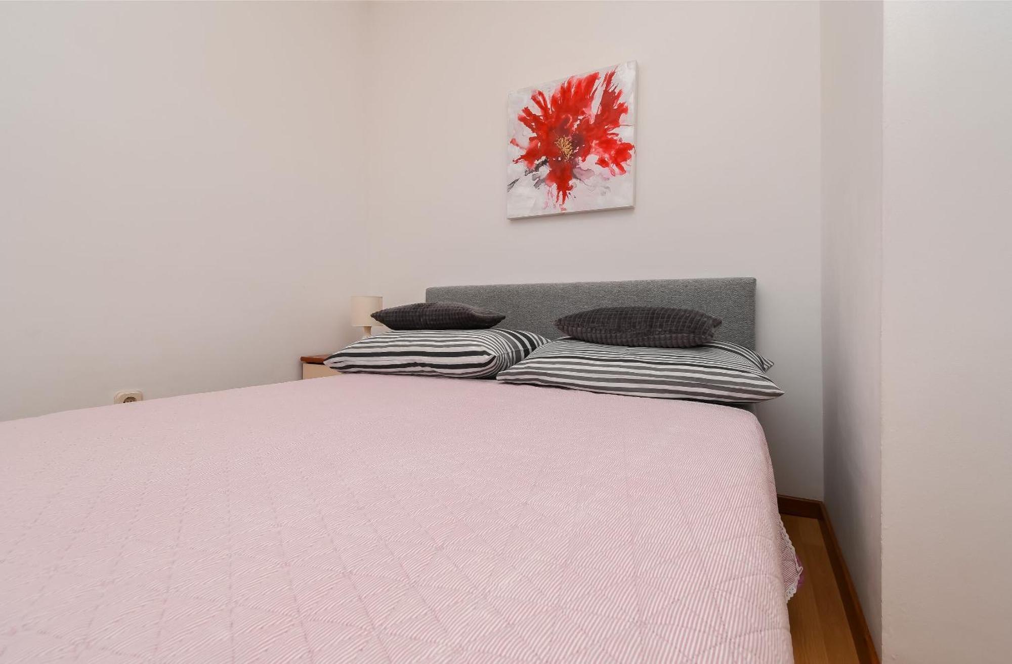 Apartments Biserka - 50 M From Beach Trogir Buitenkant foto