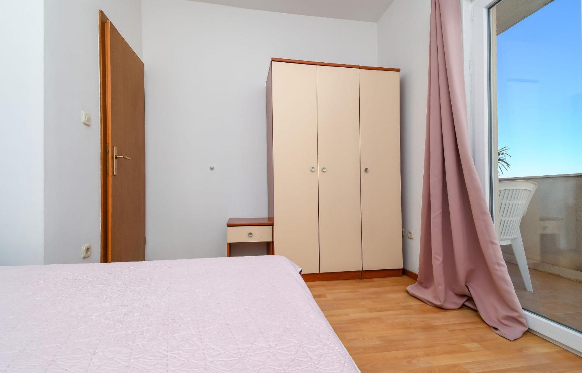 Apartments Biserka - 50 M From Beach Trogir Buitenkant foto