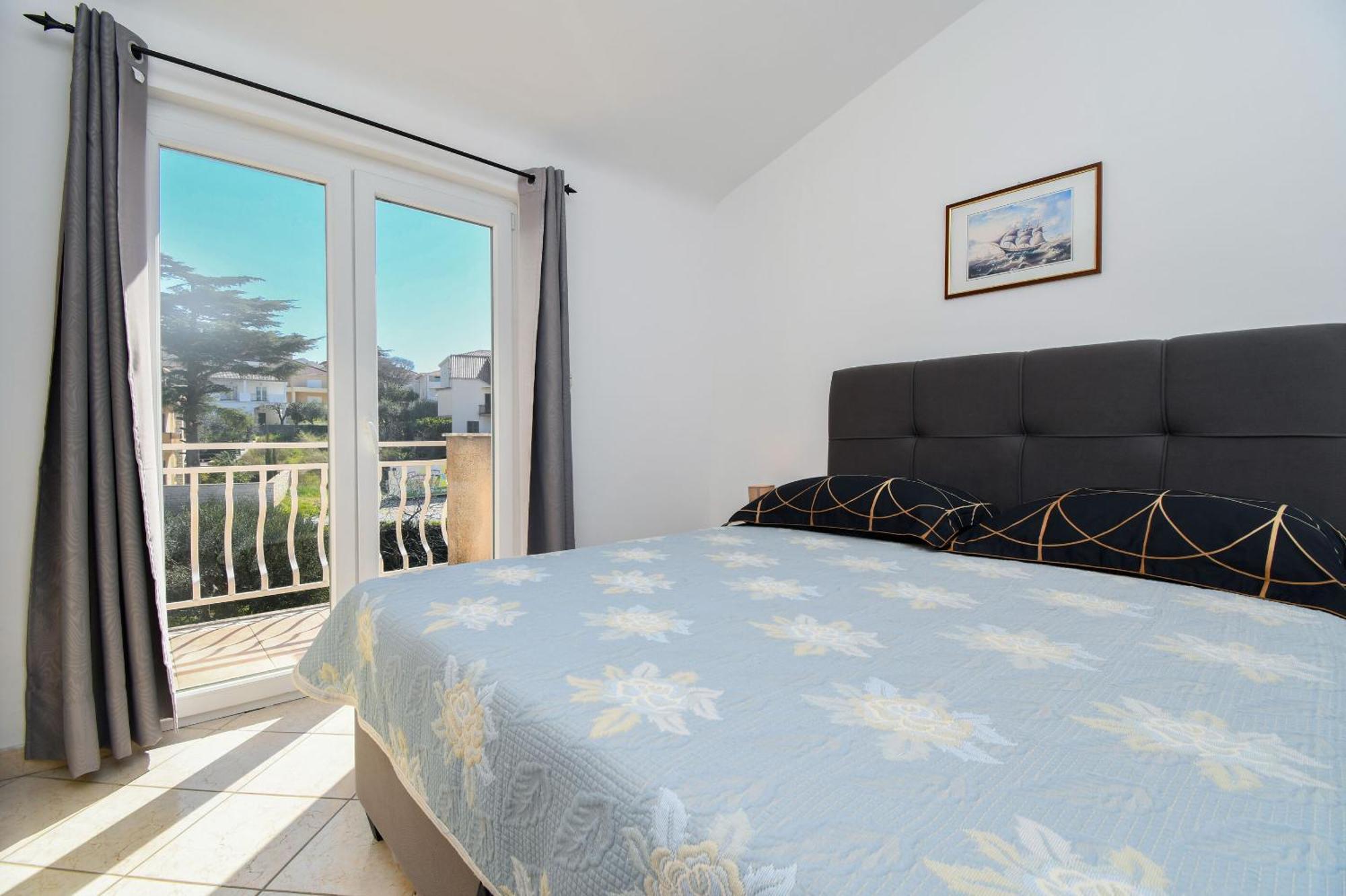 Apartments Biserka - 50 M From Beach Trogir Buitenkant foto