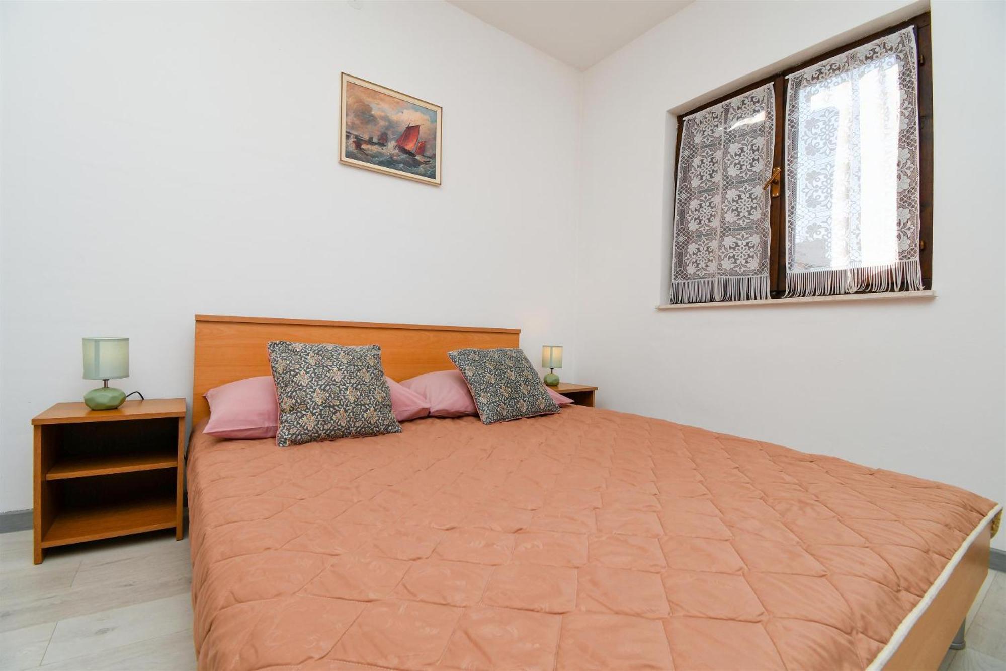 Apartments Biserka - 50 M From Beach Trogir Buitenkant foto